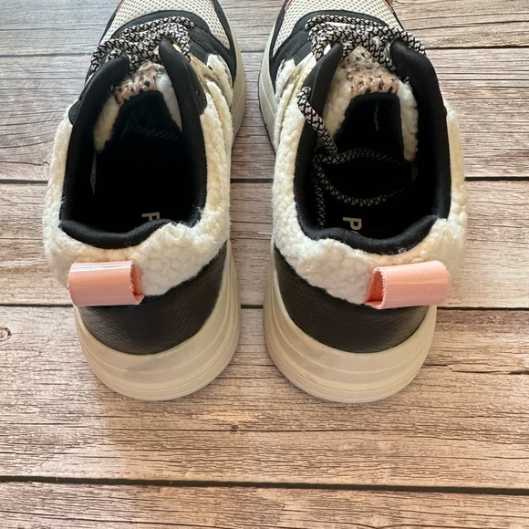 NWOT! Posh by Poelman Sherpa Sneakers Size 39 - Picture 6 of 8